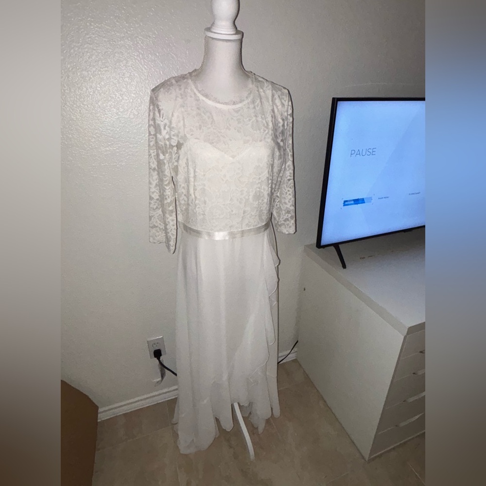 Miusol White Lace Dress